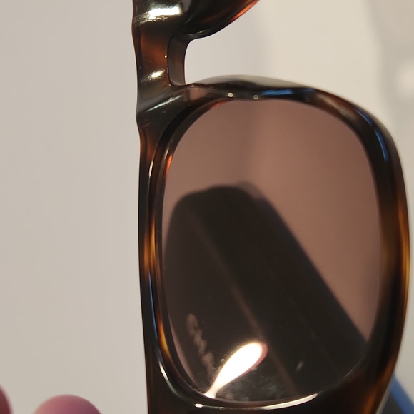 Chanel Tortoise Shell Gold CC Sunglasses w/Chanel Case - Picture 8 of 16